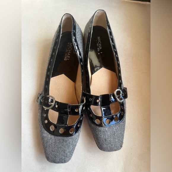 Michael Kors Women’s Grey Wool and Leather Mary‎ Jane Buckle Flats Size 8 - Picture 5 of 8